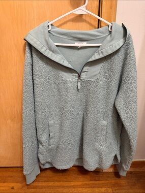 Women’s Sherpa Zip Pullover in Light Sage